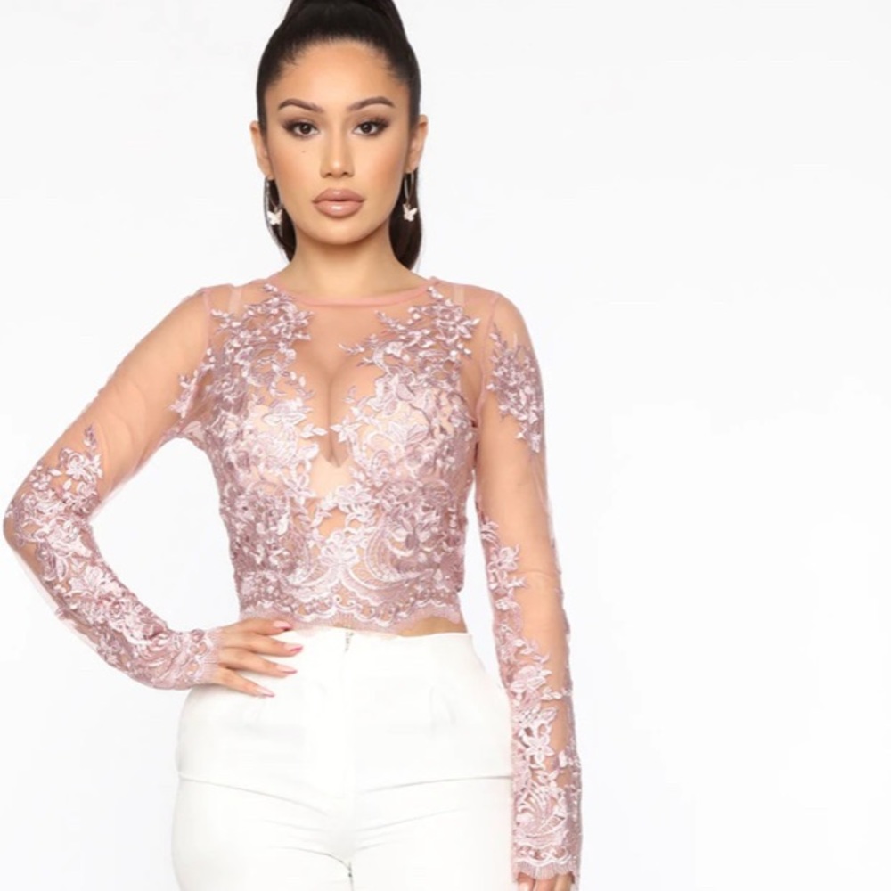 Fashion Nova Embrace my lace cropped top- Mauve
